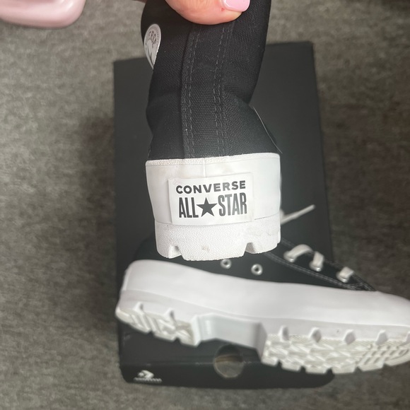 Like new Converse Lug - Picture 2 of 4